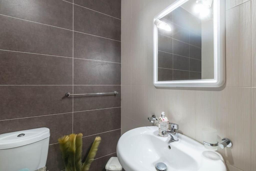 Modern Apt. Close To The Square St. Paul's Bay Exteriör bild